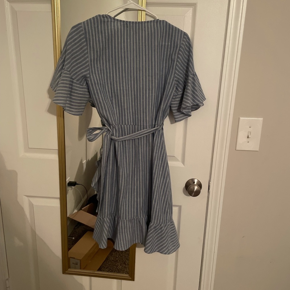Blue mini wrap dress with white stripes - Picture 4 of 4